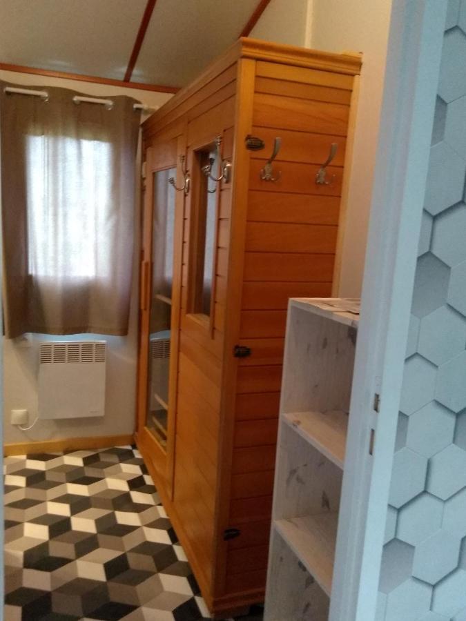 Le Haut Village Chambre D'Hotes Mobi-Loft Cosy Sauna ,Douche ,Chromotherapie Arrest Exterior photo
